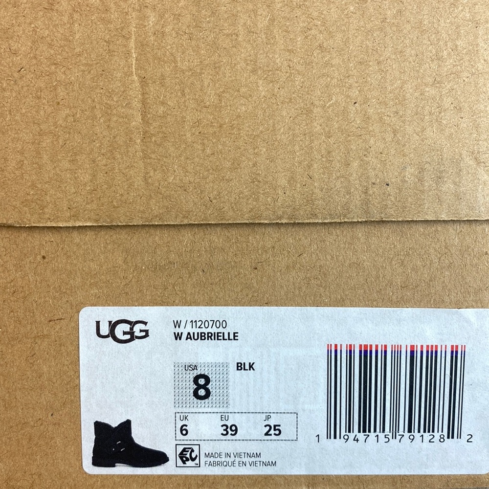 🍁UGG🍁 BLACK AUBRIELLE BOOTS - Picture 14 of 14